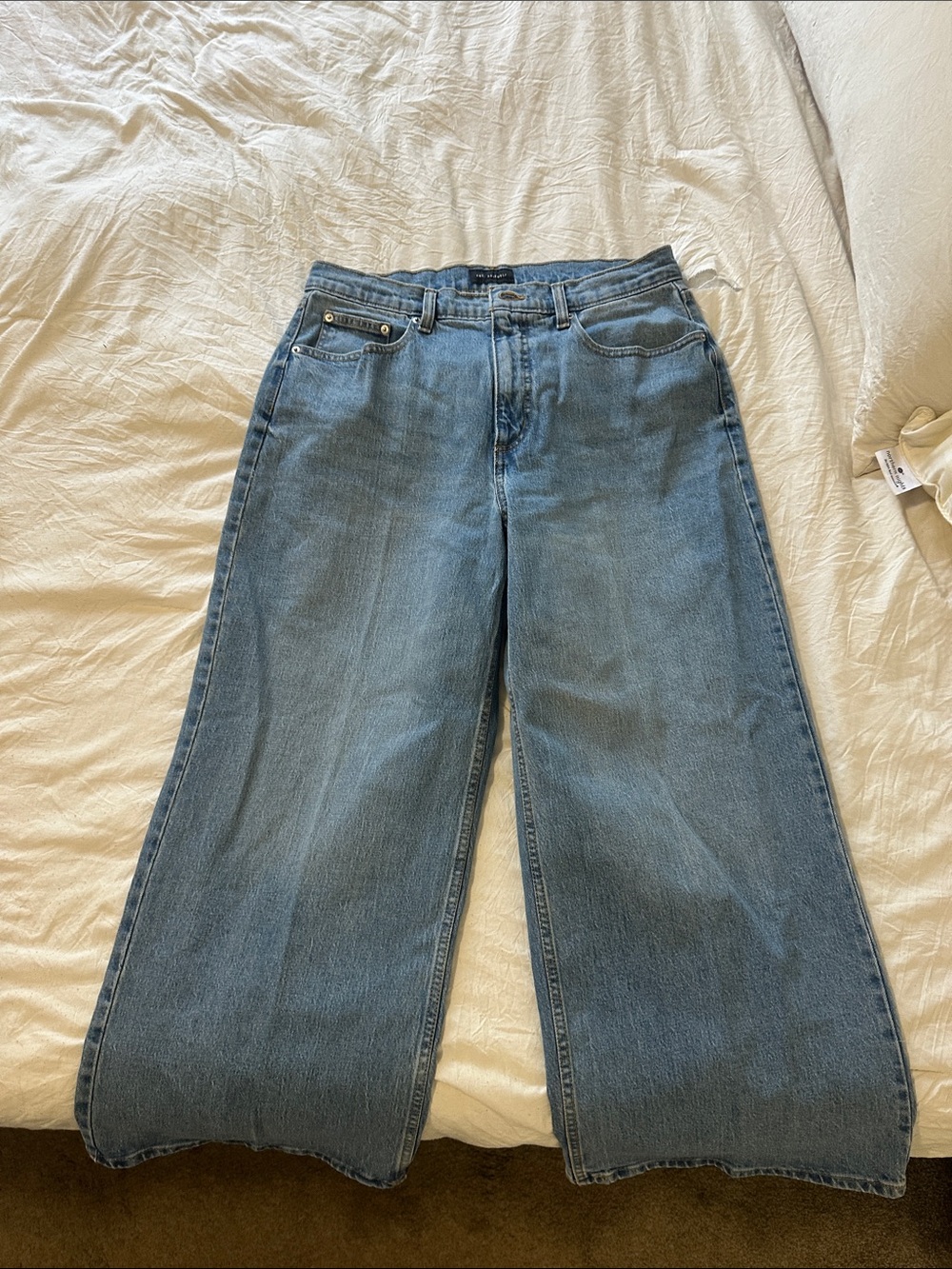 Wide-Leg Women's Jeans in Light Blue Denim
